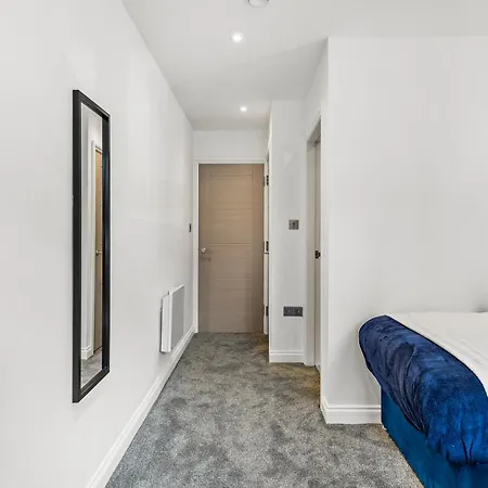 Stunning Spacious Leeds - Parking شقة ليدز