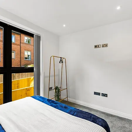 Stunning Spacious Leeds - Parking * ليدز