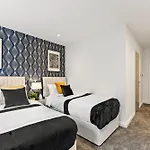 Stunning Spacious Leeds - Parking * Leeds (West Yorkshire)