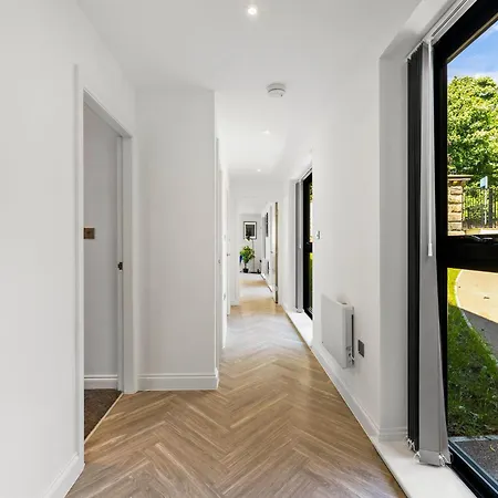 Stunning Spacious Leeds - Parking Leeds (West Yorkshire)