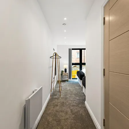 Stunning Spacious Leeds - Parking *