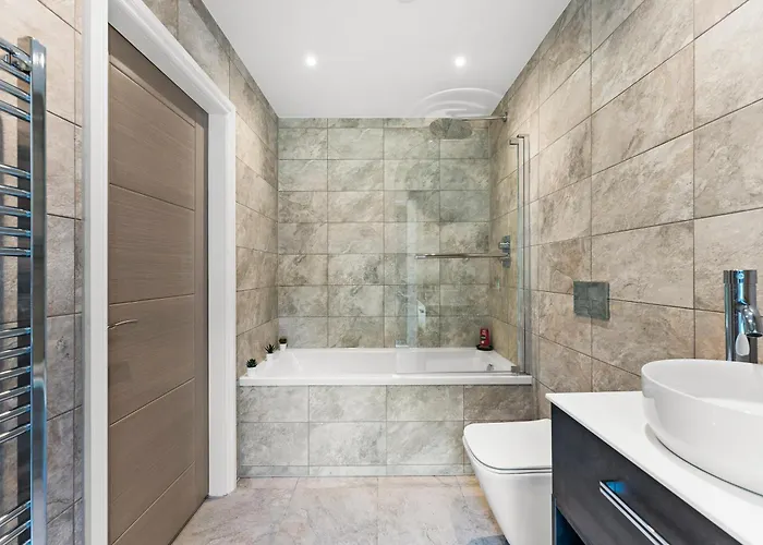 Apartment Stunning Spacious Leeds - Parking *