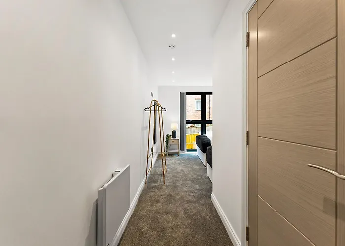 Stunning Spacious Leeds - Parking *