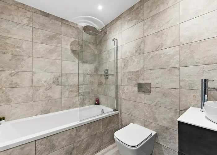 Apartment Stunning Spacious Leeds - Parking *