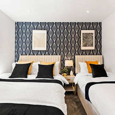 Stunning Spacious Leeds - Parking Apartmán *